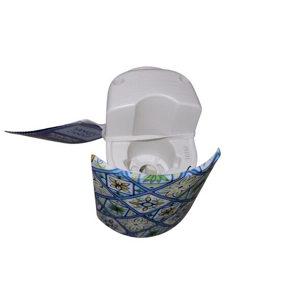 YANKEE CANDLE SCENTPLUG DIFFUSER LIGHTS UP - Picture 2 of 4